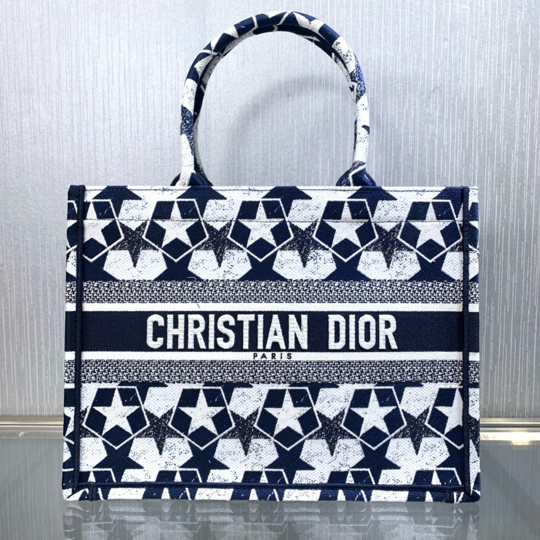 Bagsaaa D10r Medium Book Tote Blue Embroidery