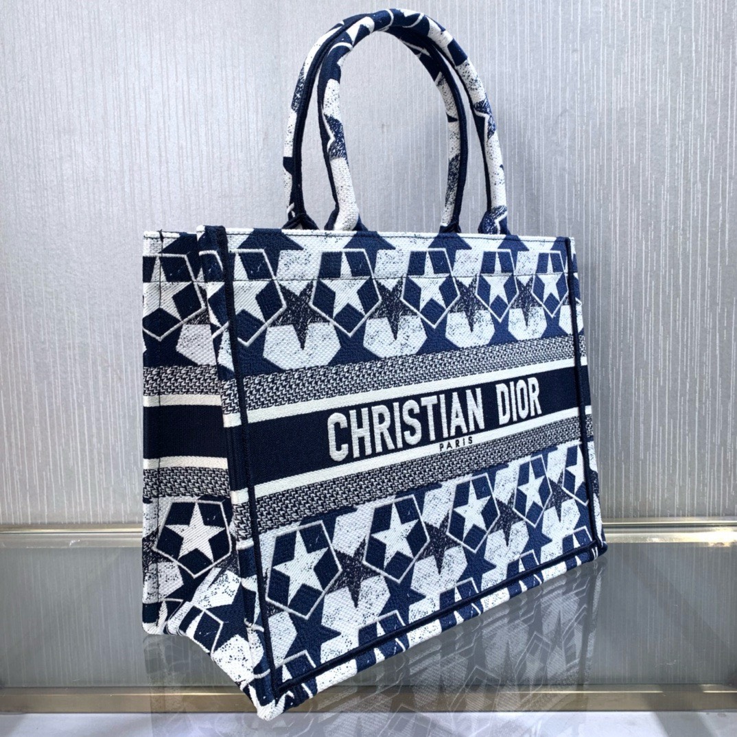 Bagsaaa D10r Medium Book Tote Blue Embroidery