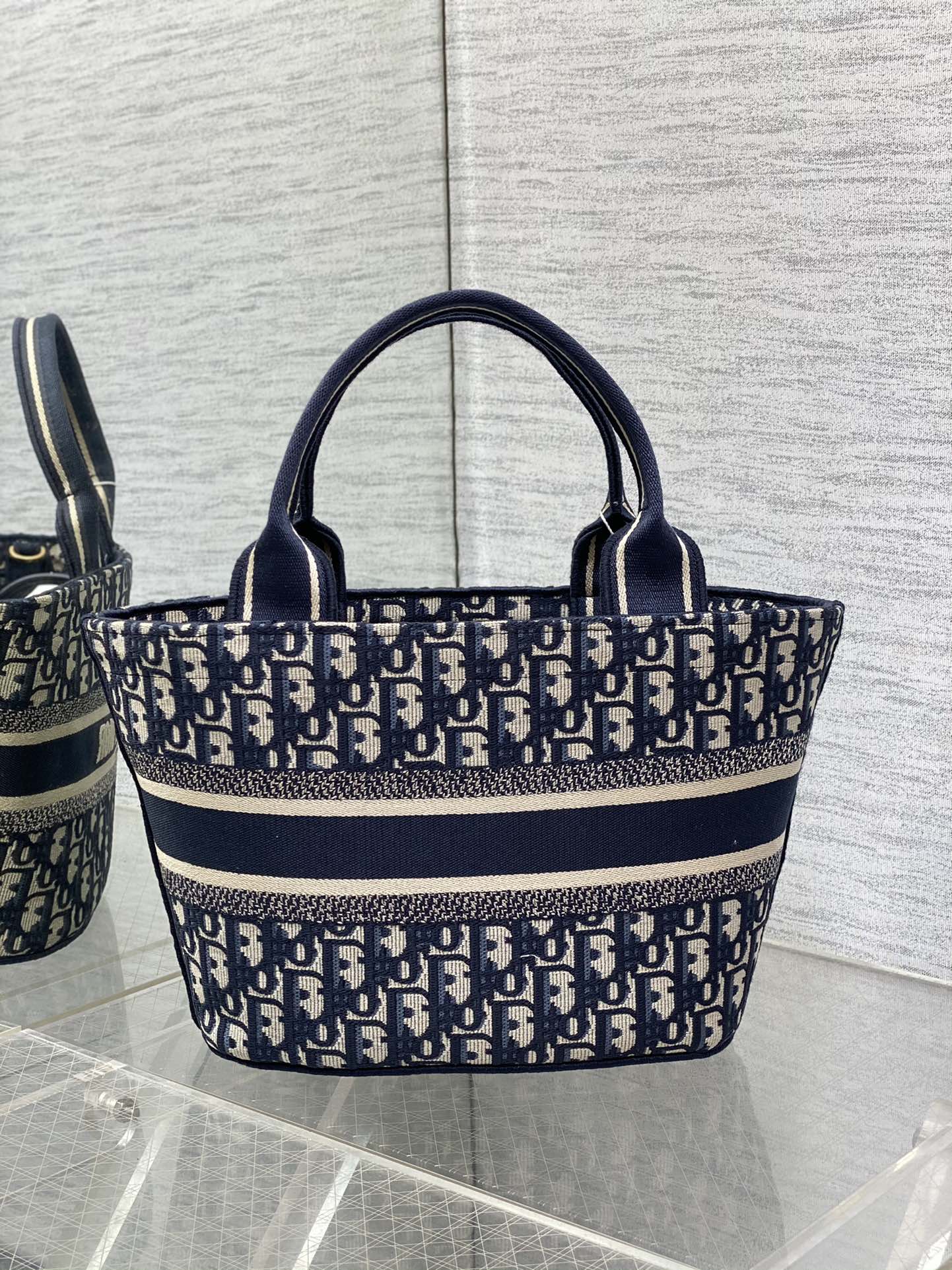 Bagsaaa D10r Hat Basket Bag Oblique Blue Embroidery