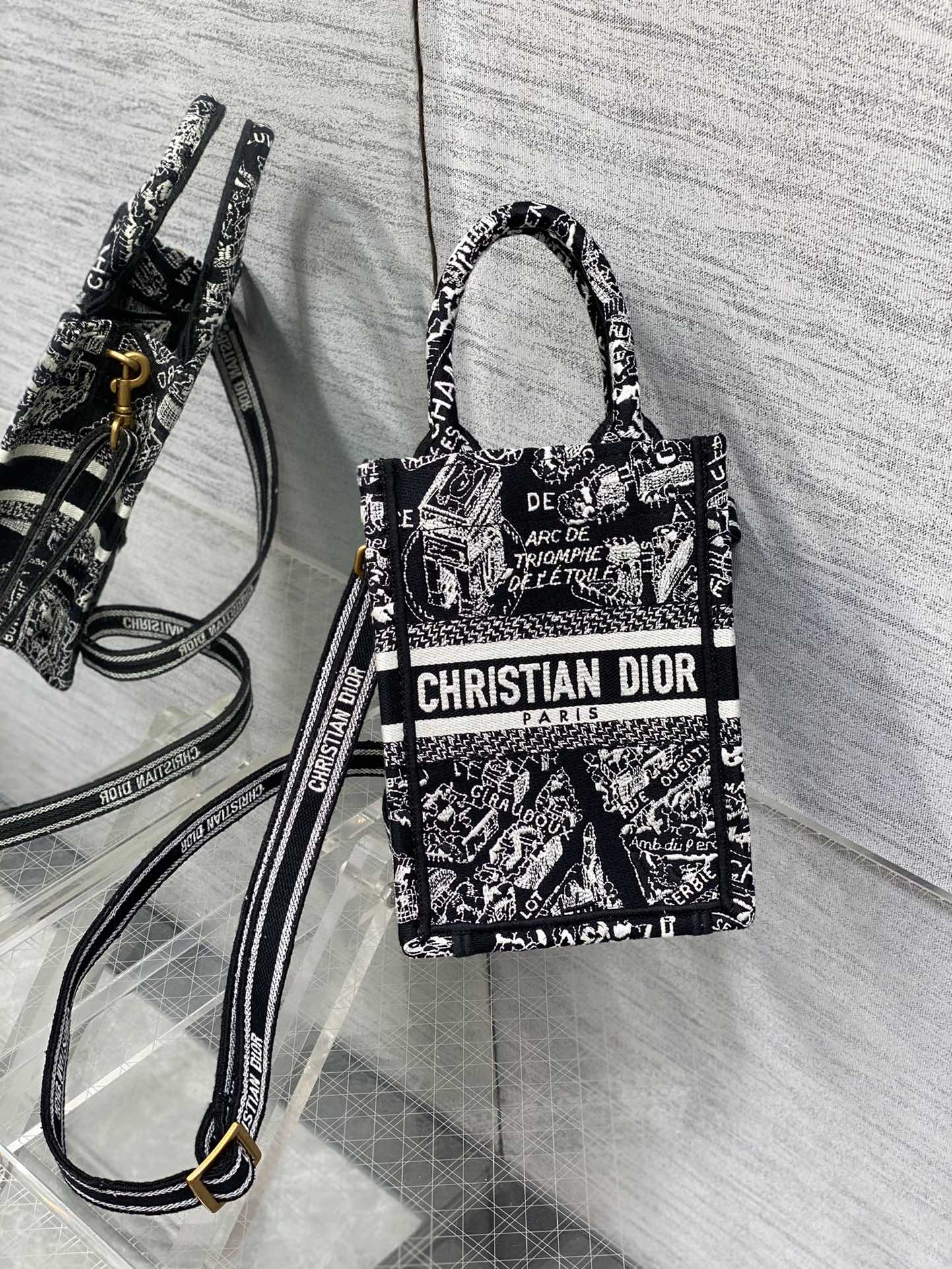 Bagsaaa D10r Phone Book Tote Black Plan de Paris Embroidery - 13.5*5*18cm