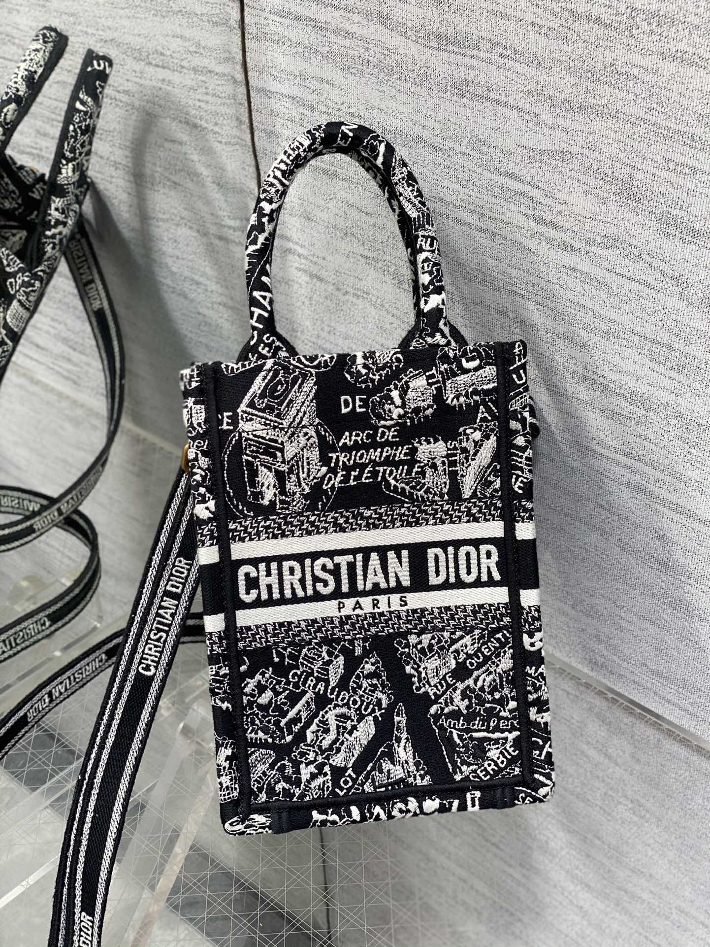 Bagsaaa D10r Phone Book Tote Black Plan de Paris Embroidery - 13.5*5*18cm