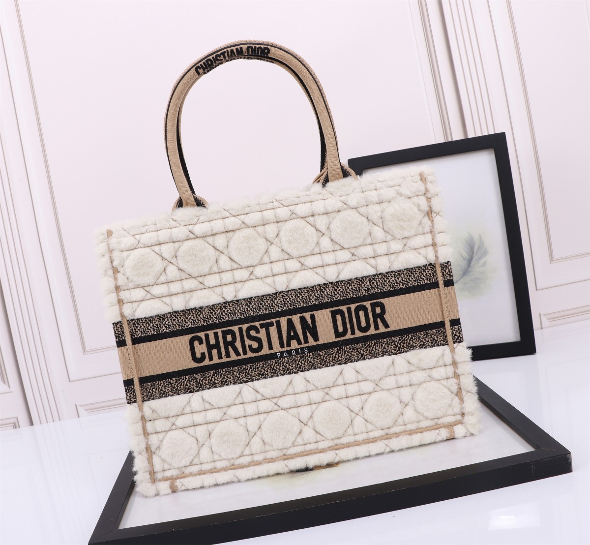 Bagsaaa Medium D10r Book Tote Beige Cannage Shearling - 36 x 27.5 x 16.5 cm