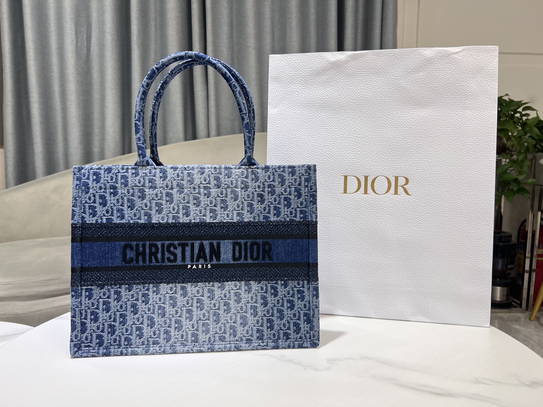 bagsaaa medium d10r book tote blue De*1m d10r oblique jacquard - 36 x 27.5 x 16.5 cm