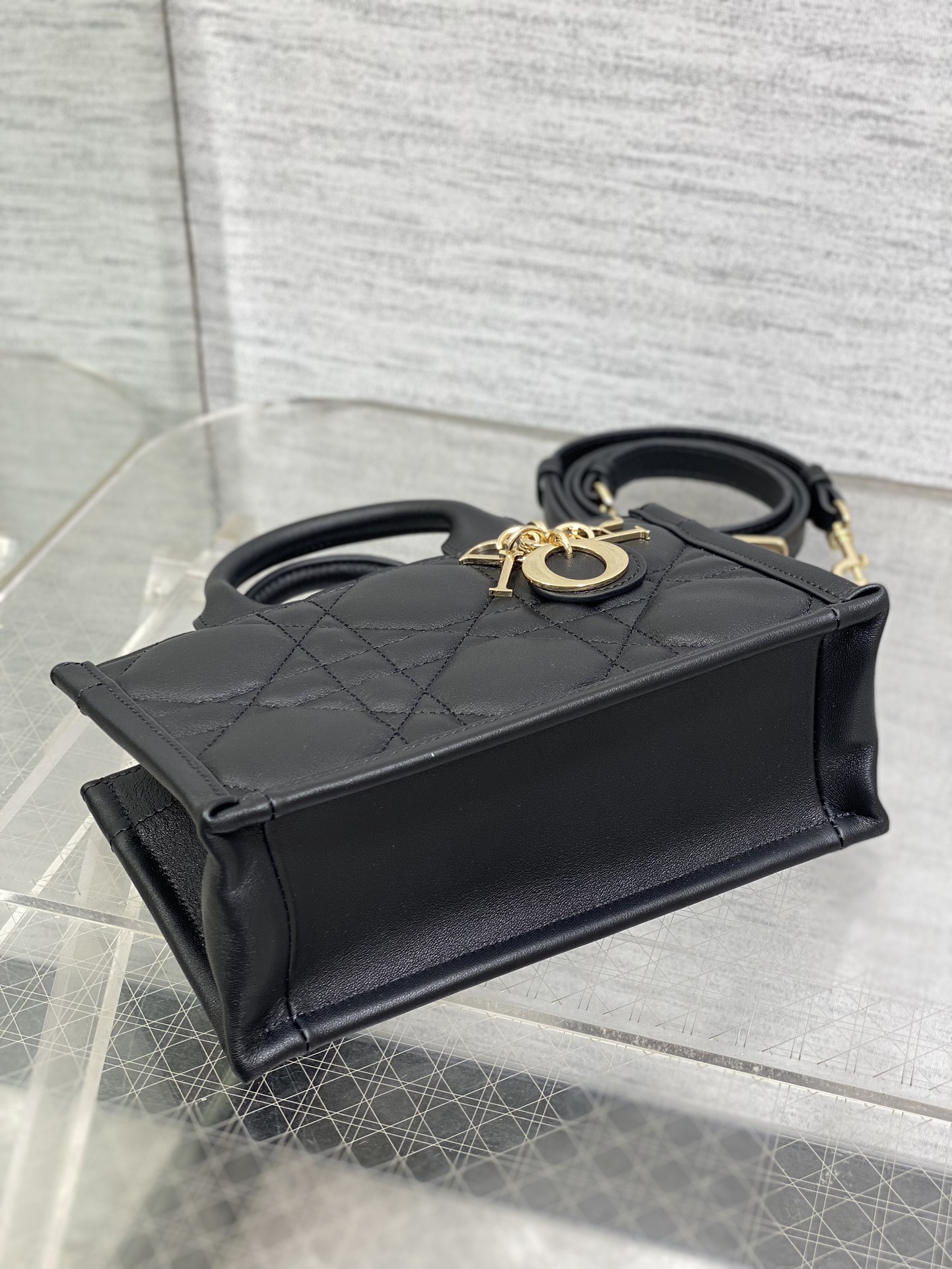 Bagsaaa Mini D10r Book Tote Black Macrocannage Calfskin - 21.5 x 13 x 7.5 cm