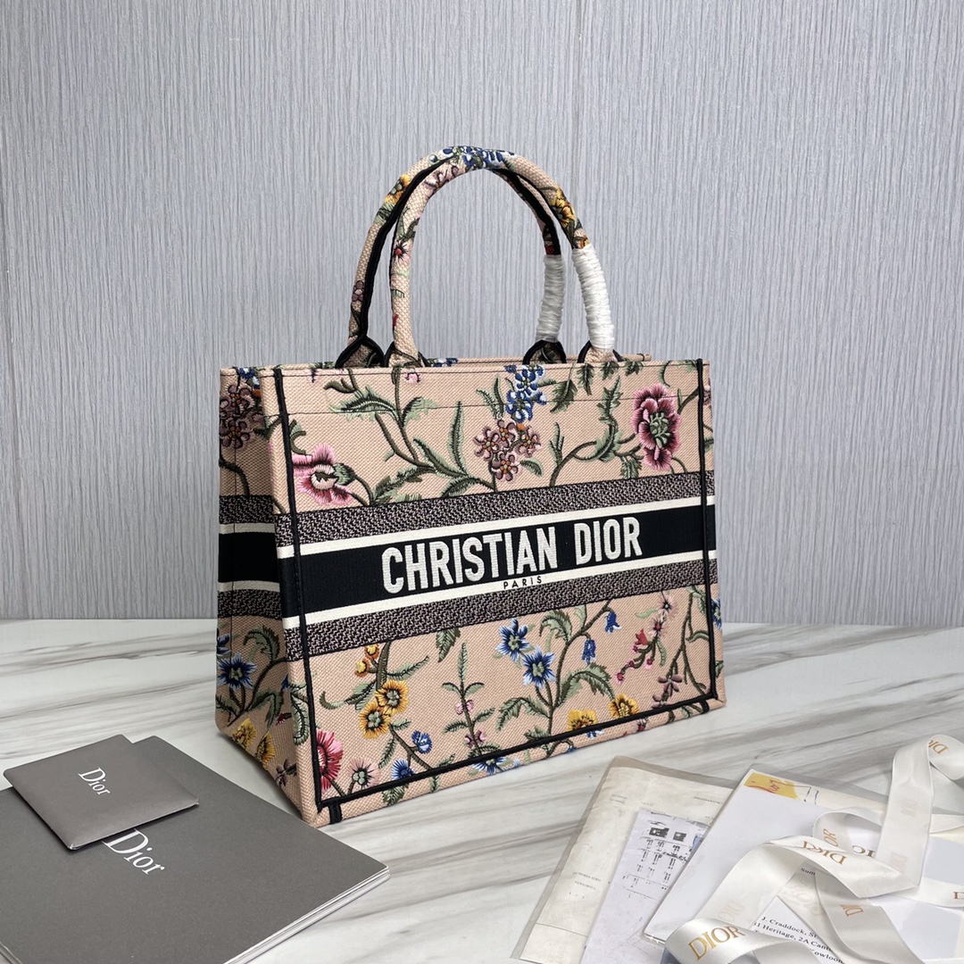 Bagsaaa Medium D10r Book Tote Pink Multicolor D10r Petites Fleurs Embroidery - 36x27.5x16.5 cm
