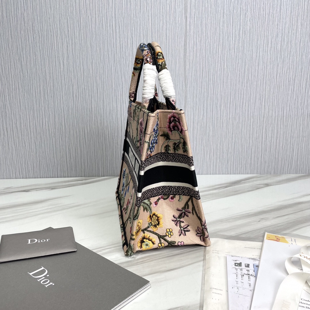 Bagsaaa Small D10r Book Tote Pink Multicolor D10r Petites Fleurs Embroidery - 26.5 x 21 x 14 cm