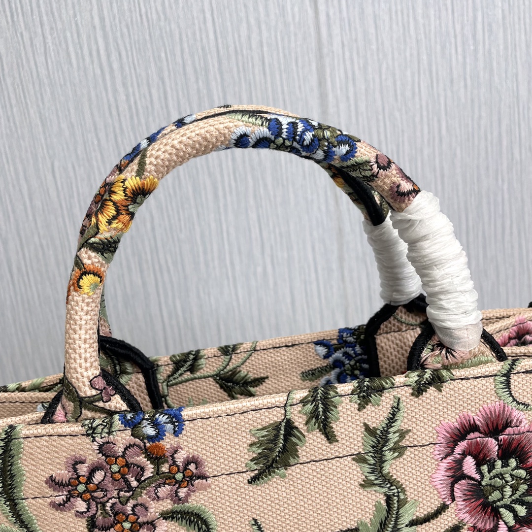 Bagsaaa Small D10r Book Tote Pink Multicolor D10r Petites Fleurs Embroidery - 26.5 x 21 x 14 cm