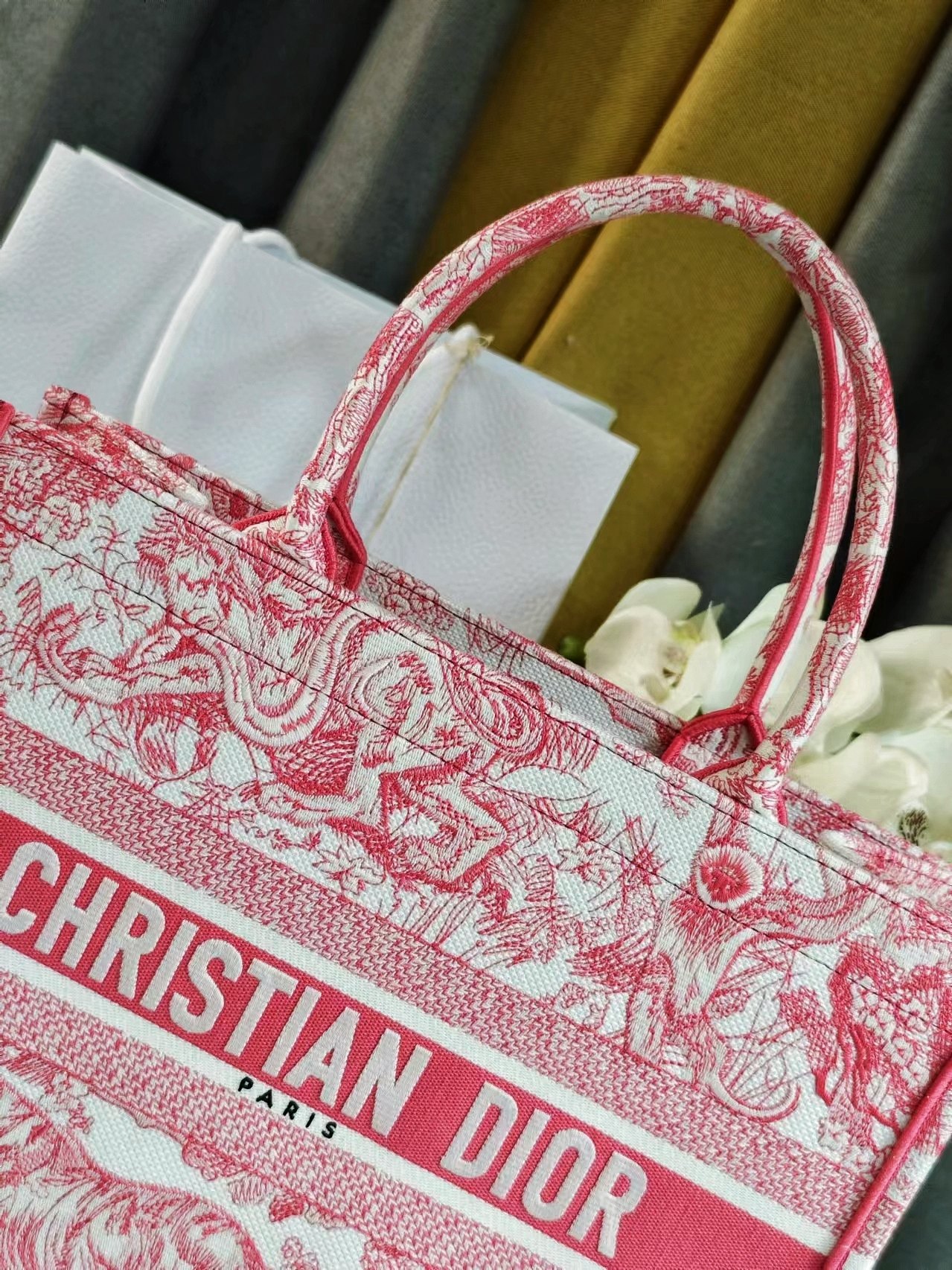 Bagsaaa Medium D10riviera D10r Book Tote Candy Pink Toile de Jouy Embroidery - 36 x 27.5 x 16.5 cm
