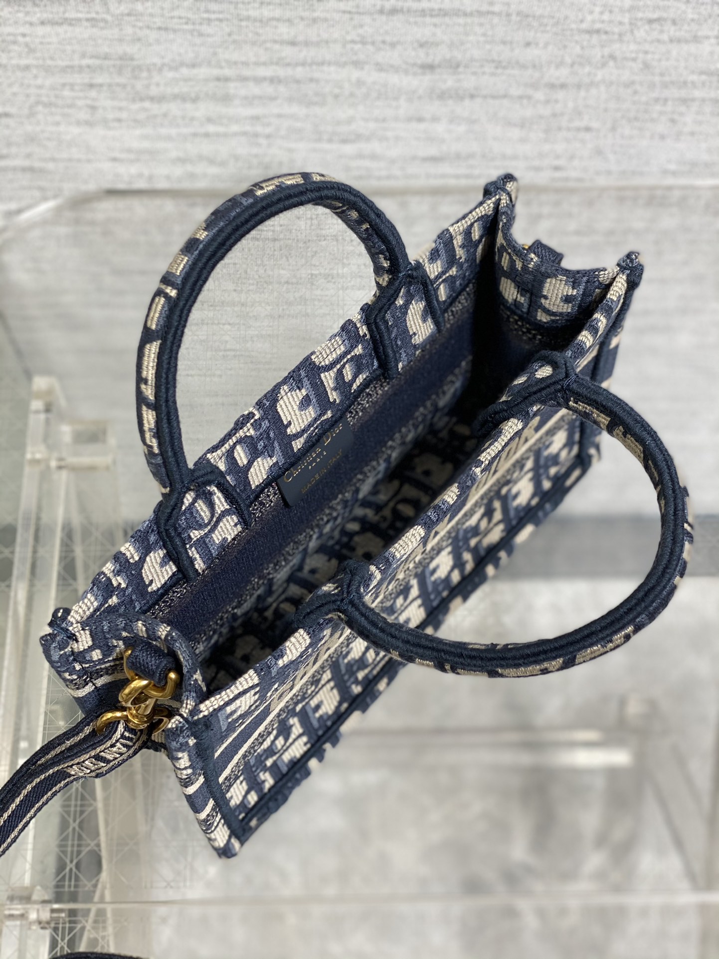 Bagsaaa Mini D10r Book Tote Blue D10r Oblique Embroidery - 21.5 x 13 x 7.5 cm