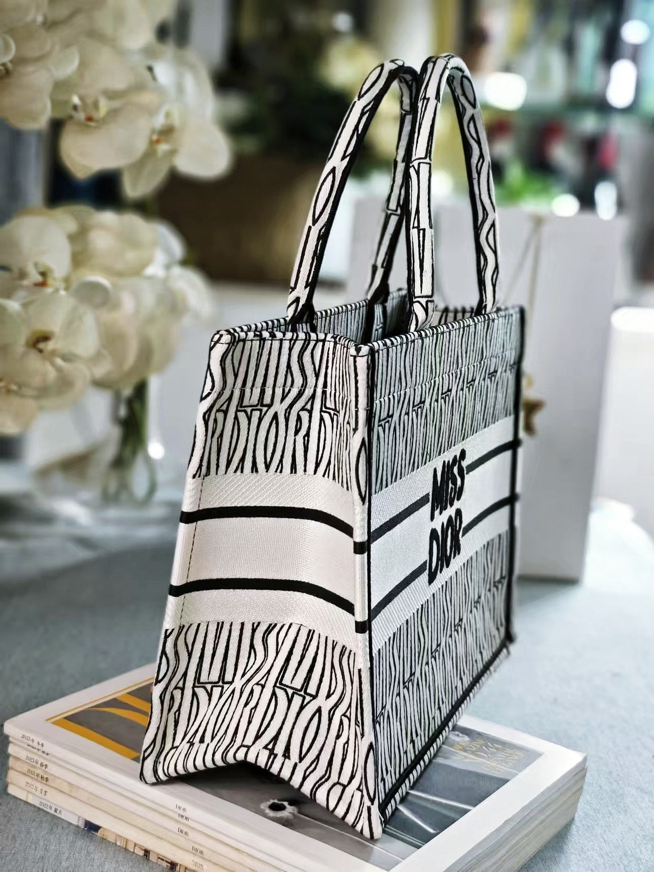 Bagsaaa Medium D10r Book Tote White and Black Miss D10r Allover Embroidery - 36 x 27.5 x 16.5 cm