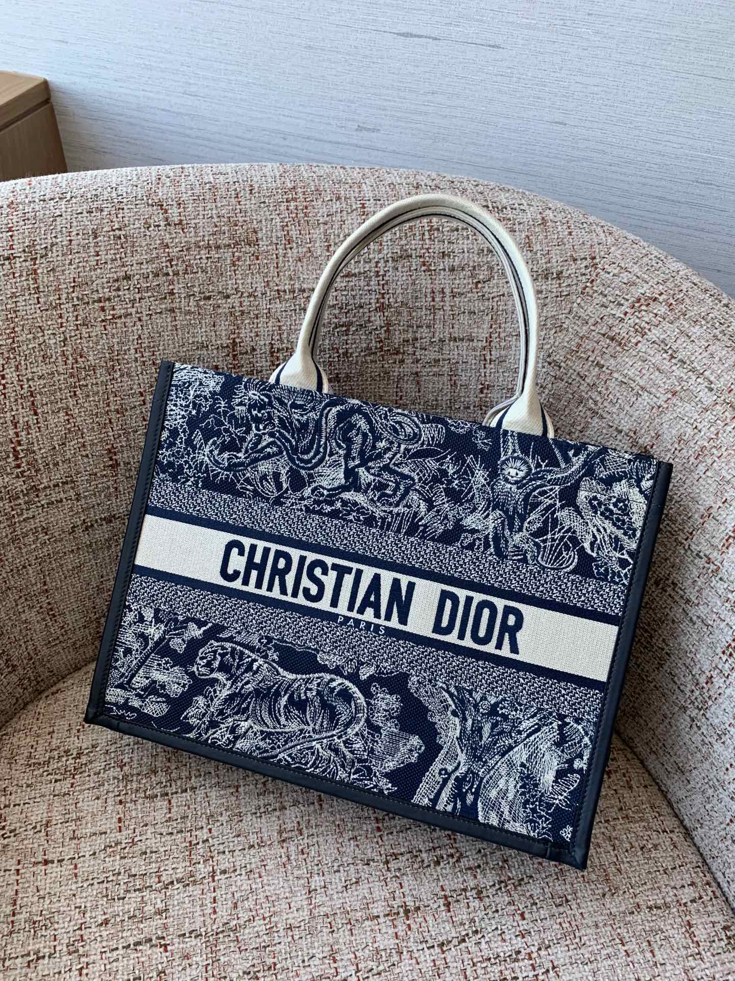Bagsaaa Medium D10r Book Tote Blue and Ecru Toile de Jouy Reverse Embroidery with Blue Calfskin - 36.5 x 28 x 16.5 cm