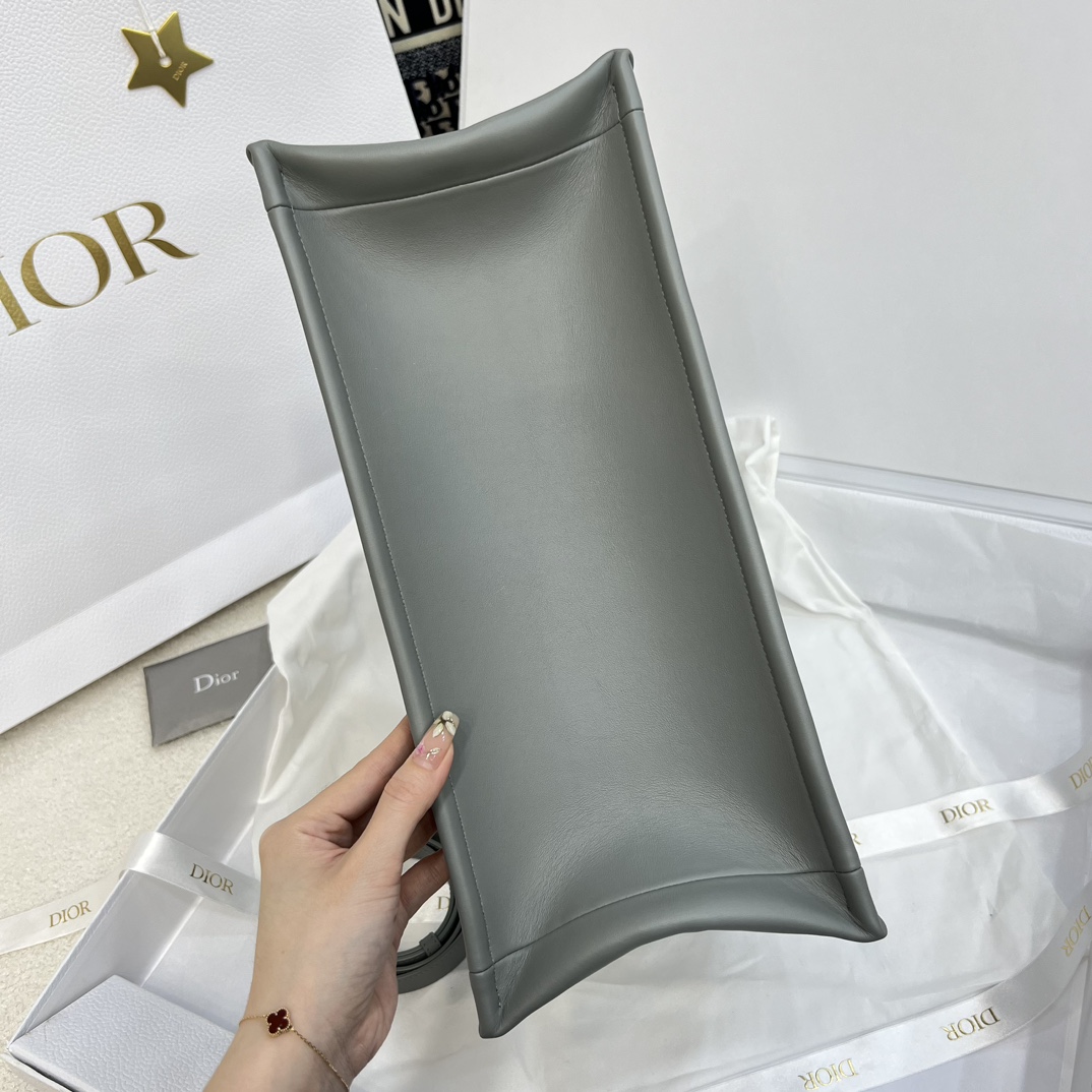 Bagsaaa Medium D10r Book Tote Gray Macrocannage Calfskin - 36.5 x 28 x 16.5 cm