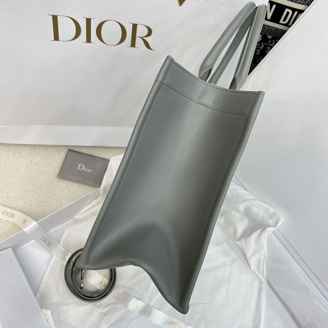 Bagsaaa Medium D10r Book Tote Gray Macrocannage Calfskin - 36.5 x 28 x 16.5 cm
