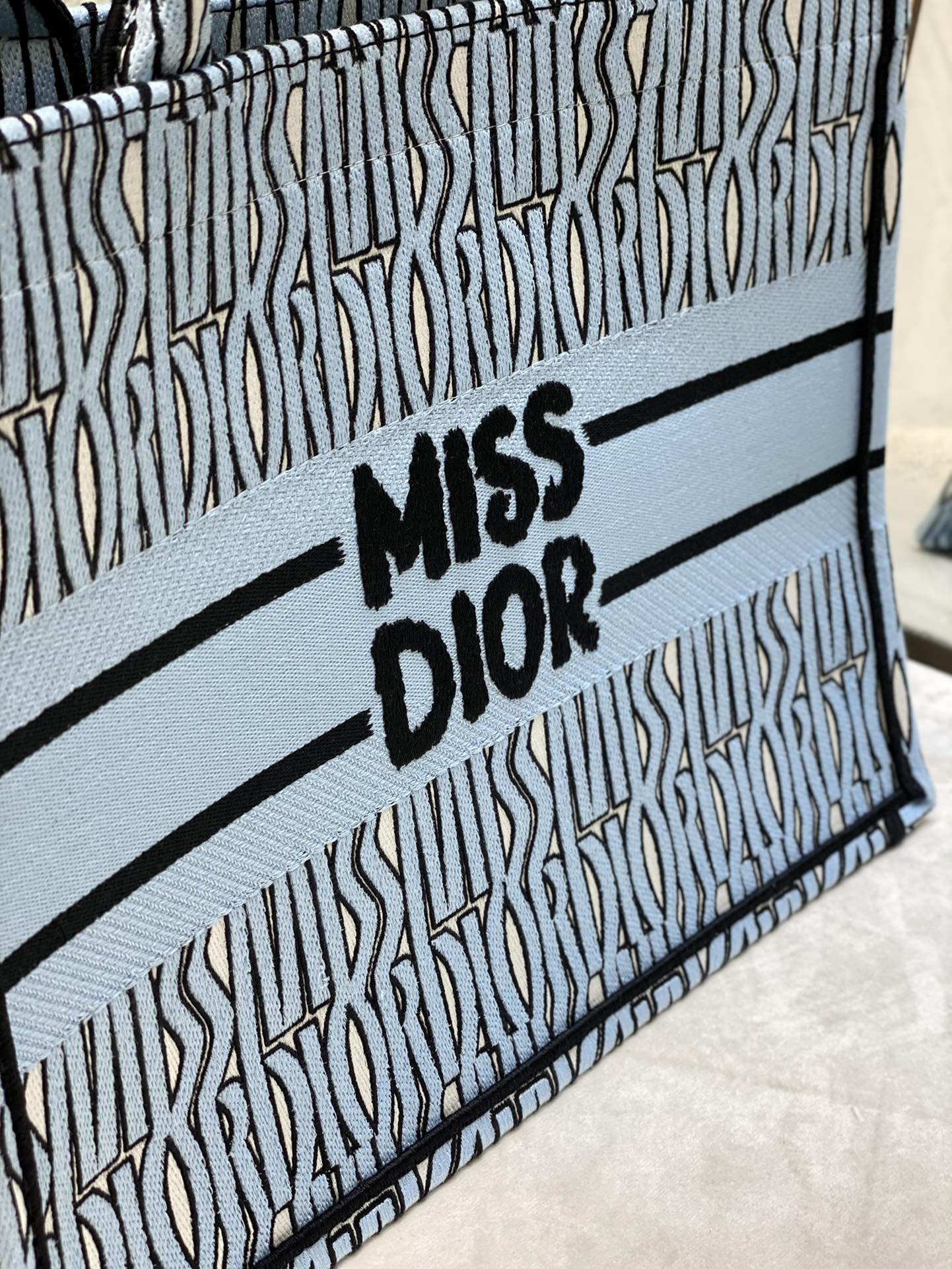 Bagsaaa Medium D10r Book Tote Pale Blue and Black Miss D10r Allover Embroidery - 36 x 27.5 x 16.5 cm