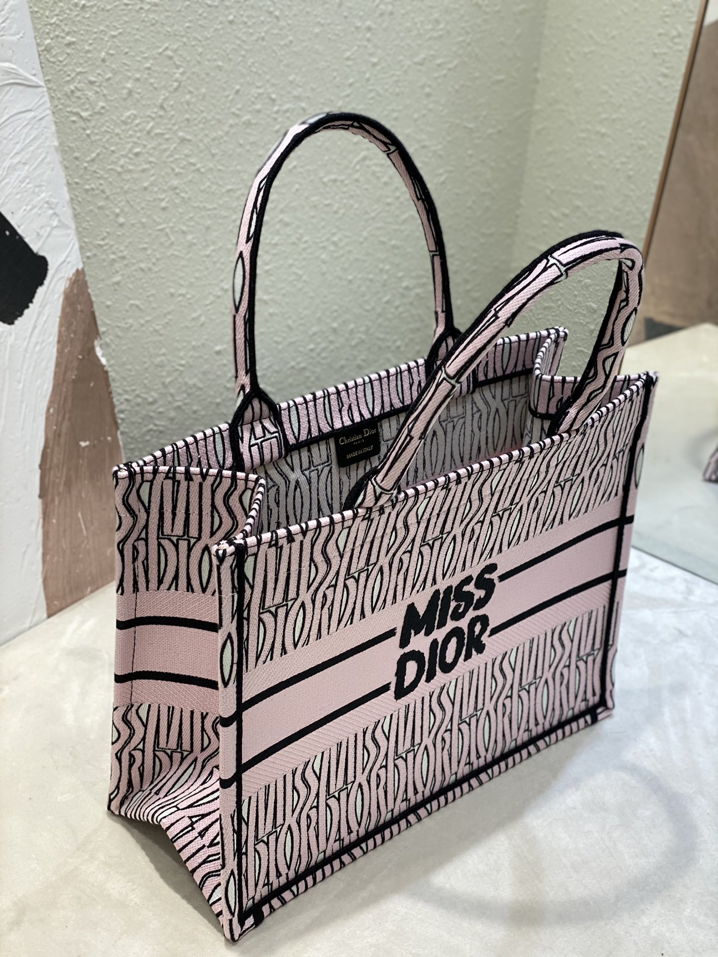 Bagsaaa Medium D10r Book Tote White & Pale Pink Miss D10r Allover Embroidery - 36 x 27.5 x 16.5 cm