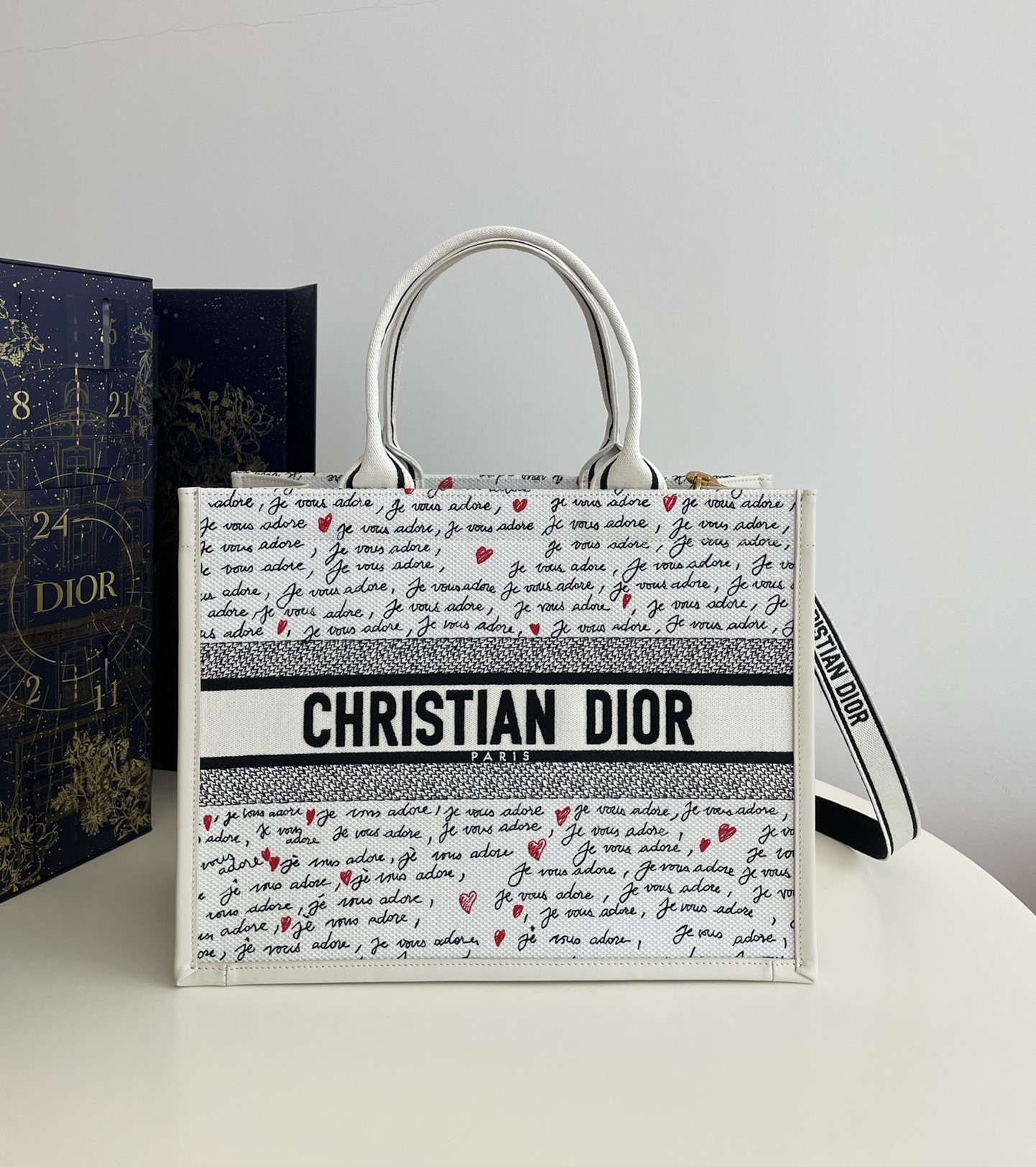 Bagsaaa D10ramour Medium D10r Book Tote White Embroidery with Black and Red Je Vous Adore Motif and White Calfskin - 36.5 x 28 x 16.5 cm