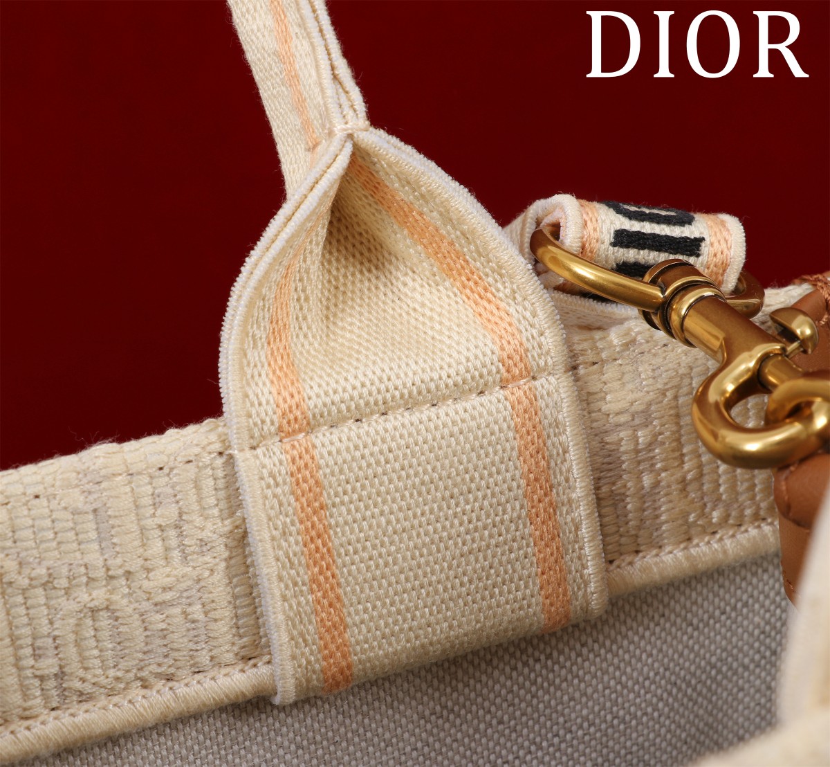 Bagsaaa Small D10r Book Tote Beige D10r Oblique Embroidered Raffia and Camel Calfskin - 26.5 x 22 x 14 cm