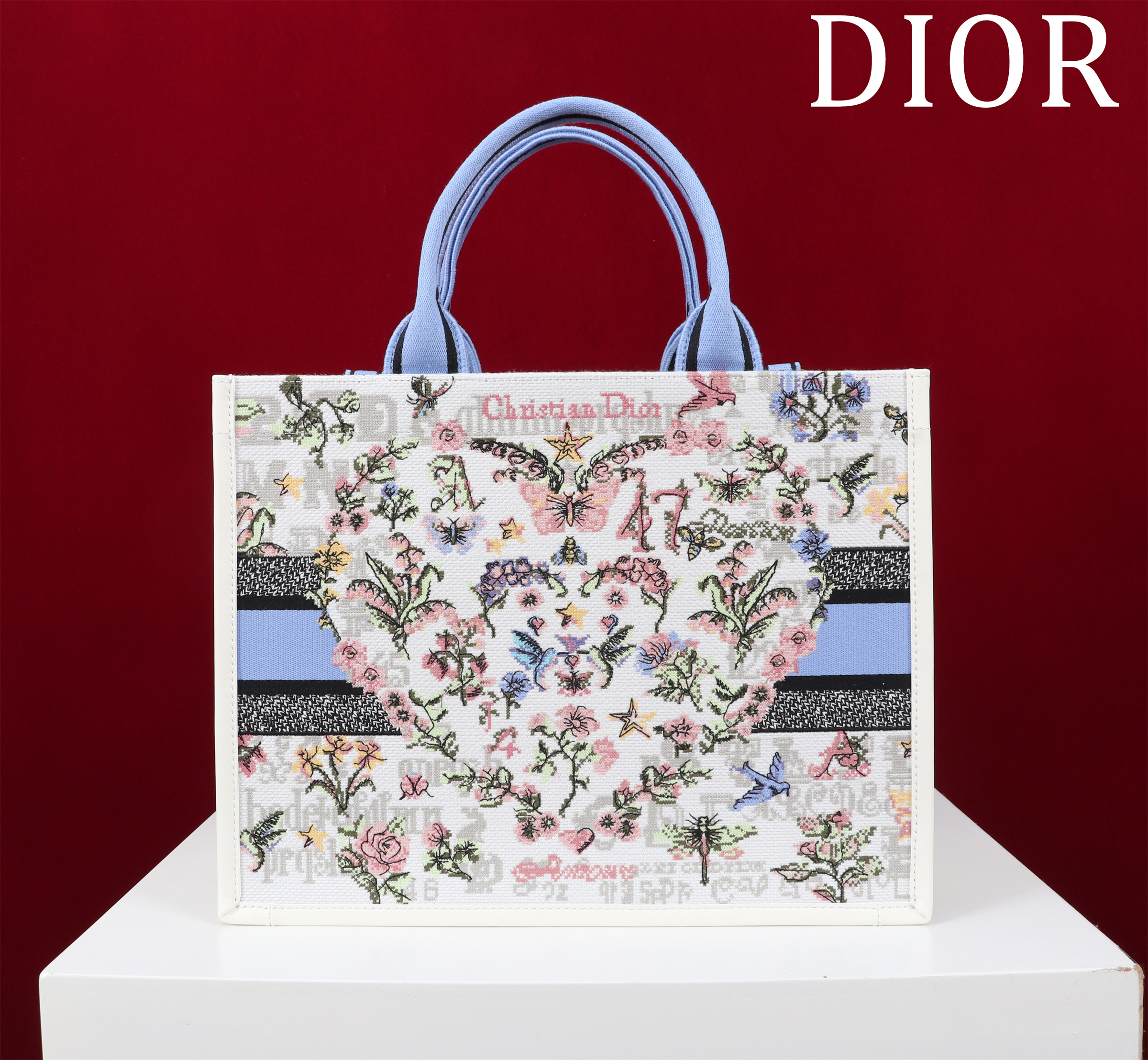 Bagsaaa D10ramour Medium D10r Book Tote Latte Embroidery with Multicolor Amour 1947 Motif and Latte Calfskin - 36.5 x 28 x 17.5 cm