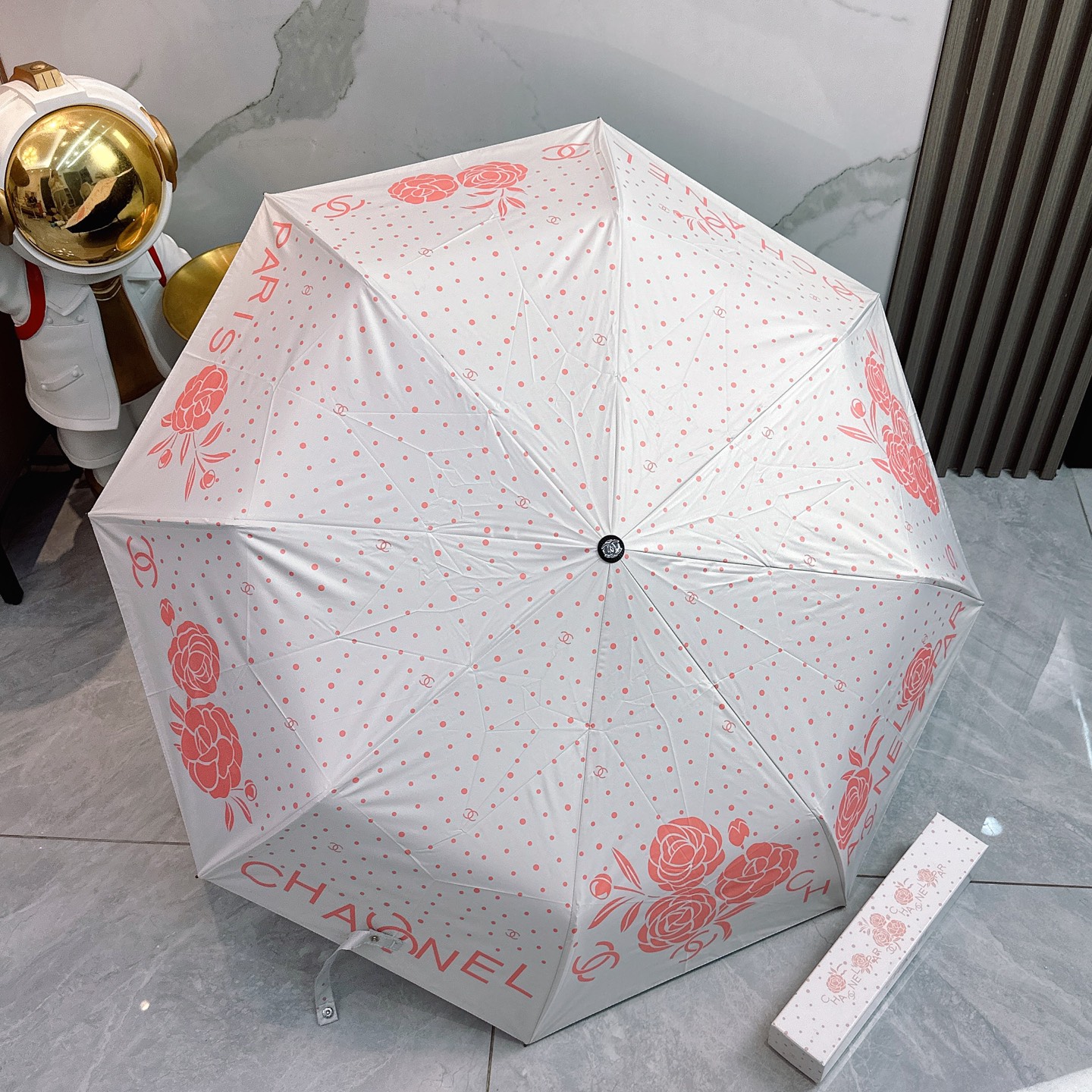 Bagsaaa Ch**el Umbrella 03