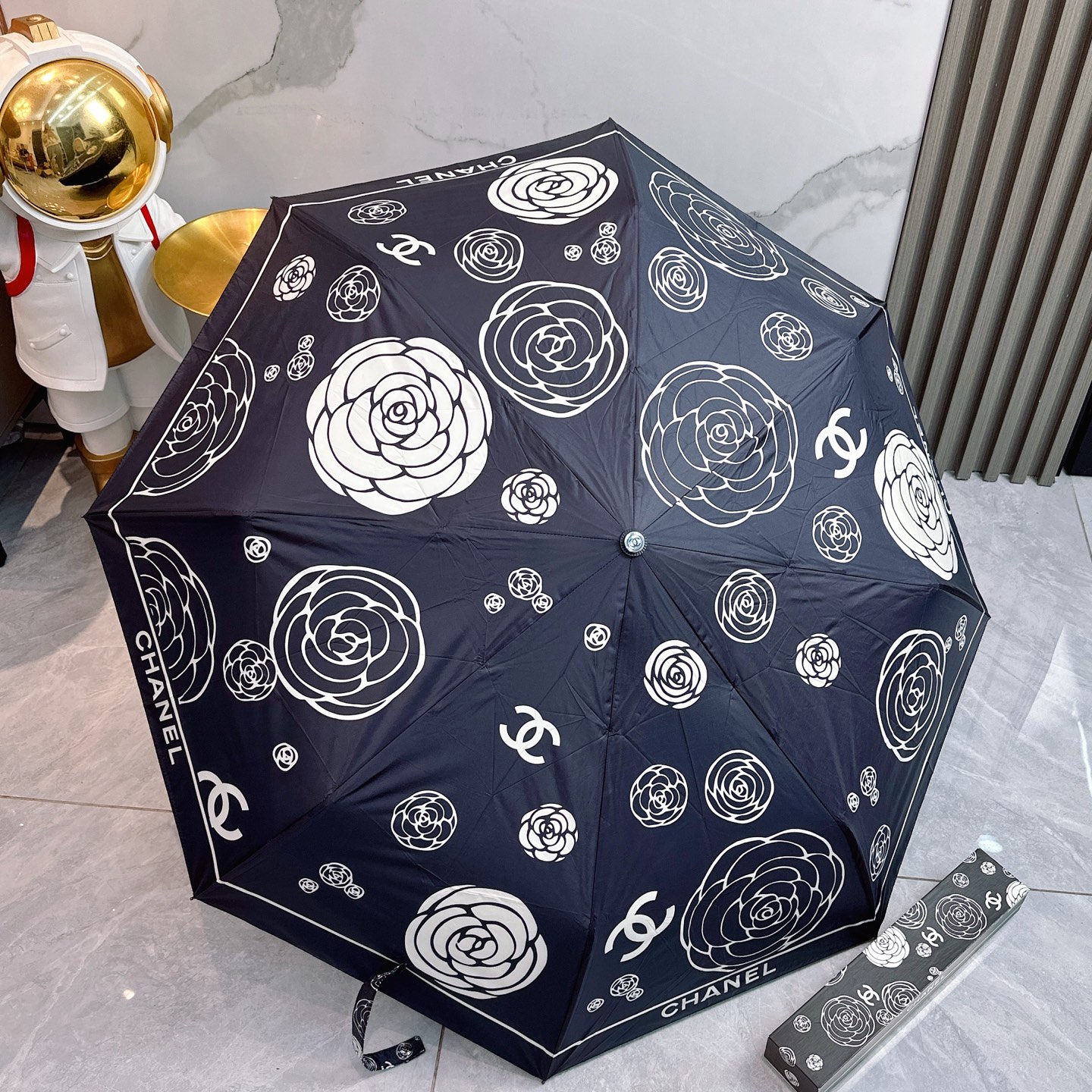 Bagsaaa Ch**el Umbrella 04