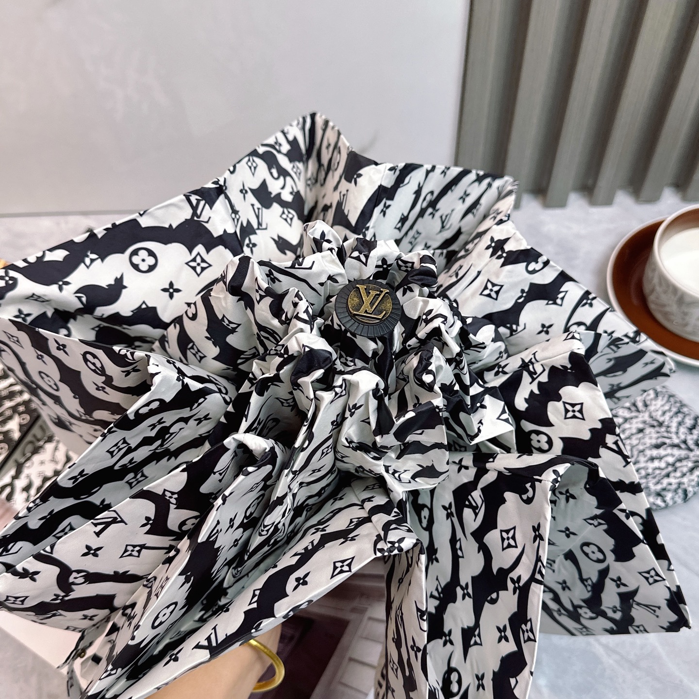 Bagsaaa LV Umbrella 01