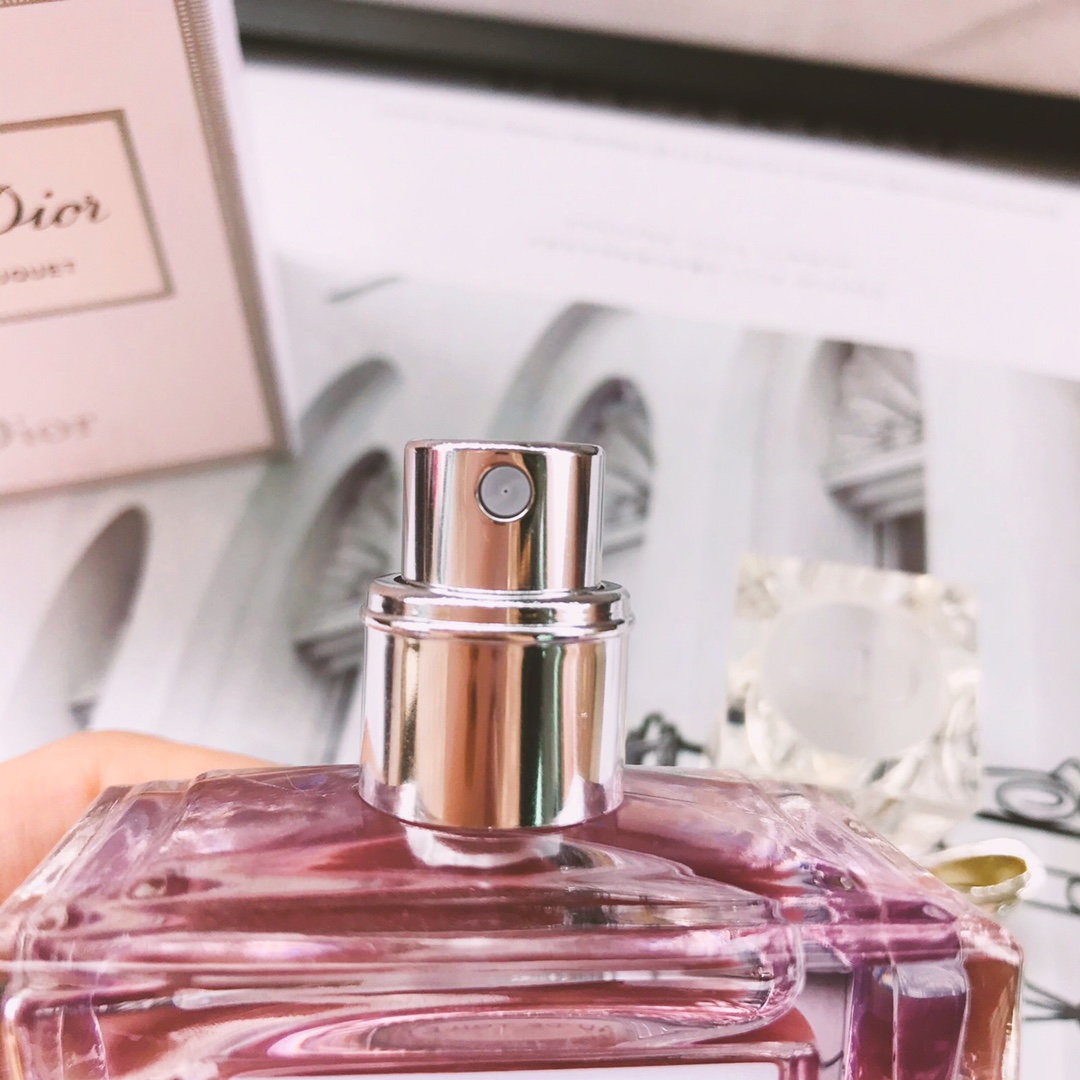 Bagsaaa Miss D10r Blooming Bouquet Eau de Toilette