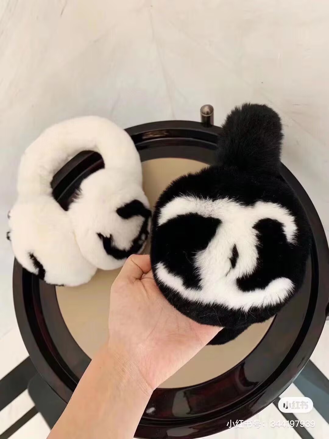 Bagsaaa Ch**el Winter Cozy CC Earmuffs