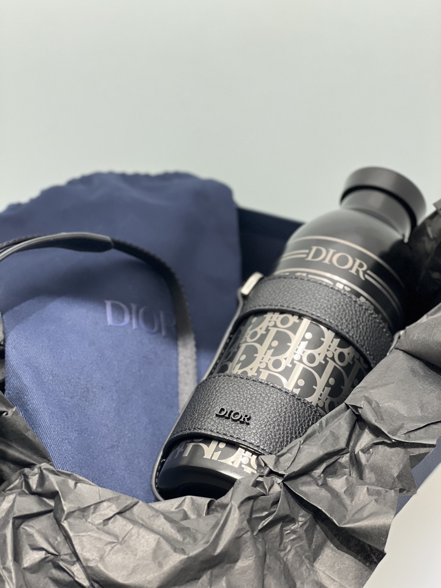 Bagsaaa D10r Aqua Bottle with Shoulder Strap