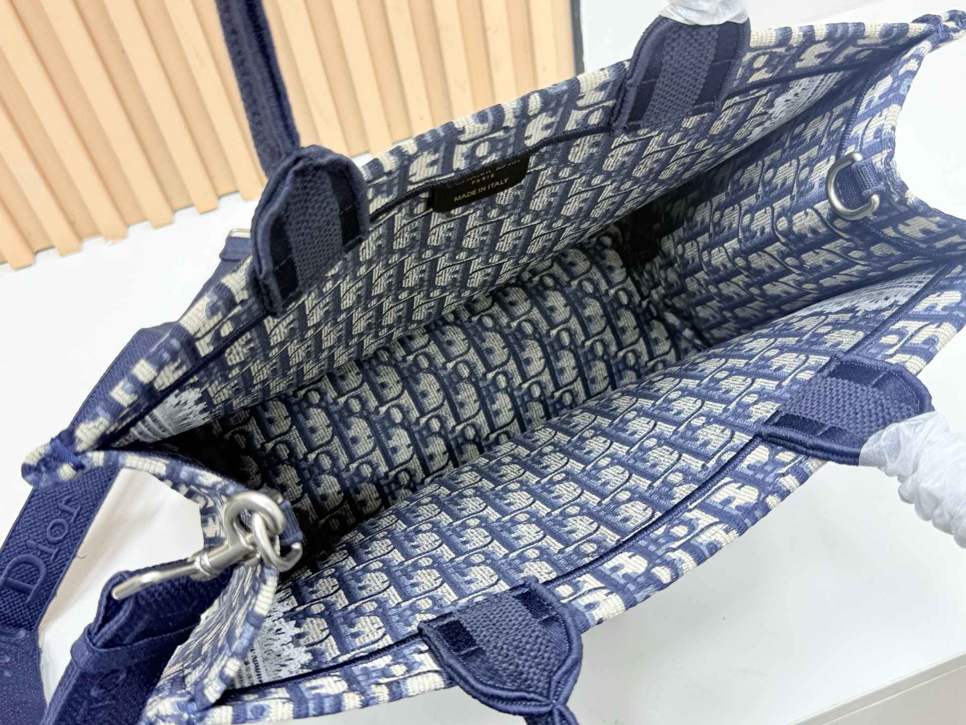 Bagsaaa New Collection 2026 Medium D10r Book Tote with Strap Blue D10r Oblique & White Lace 36cm