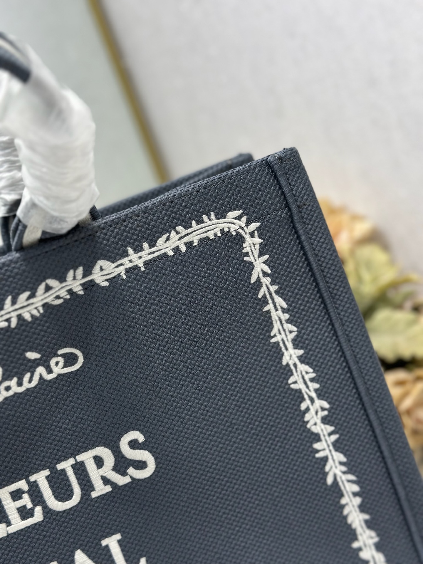 Bagsaaa Large D10r Book Tote Blue and White Book Cover Embroidery - 42 cm
